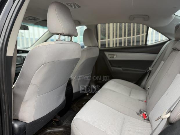 Toyota Corolla LE 4dr Sedan (1.8L 4cyl CVT) 2016 Black