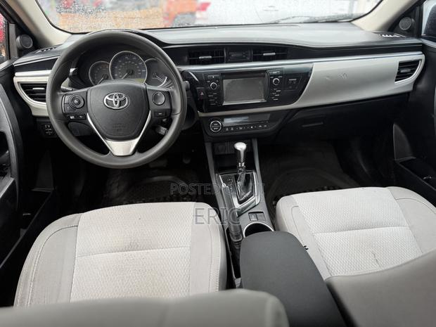 Toyota Corolla LE 4dr Sedan (1.8L 4cyl CVT) 2016 Black