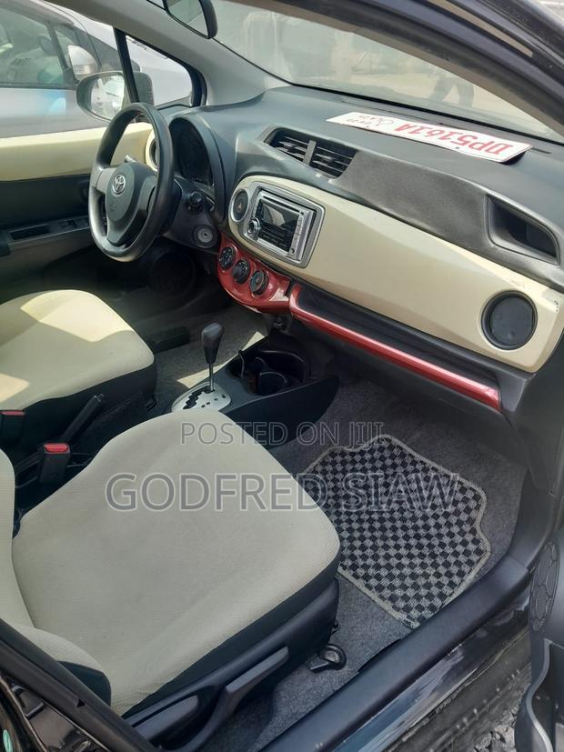 Toyota Vitz 2013 Black