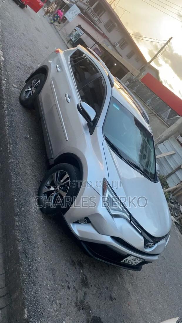 Toyota RAV4 2018 Silver