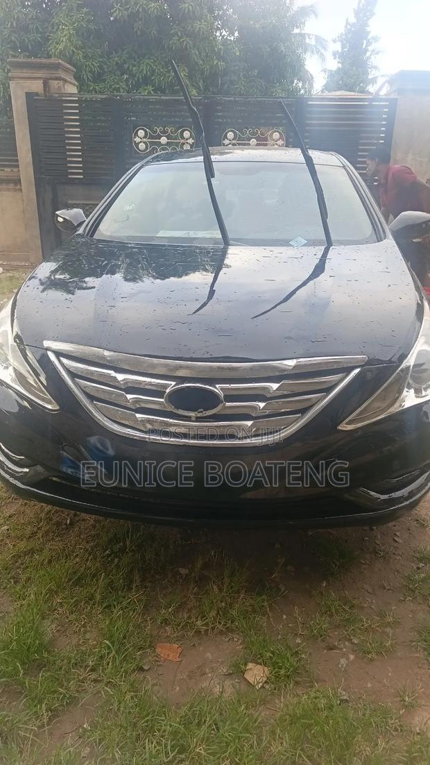 Hyundai Sonata 2011 Black