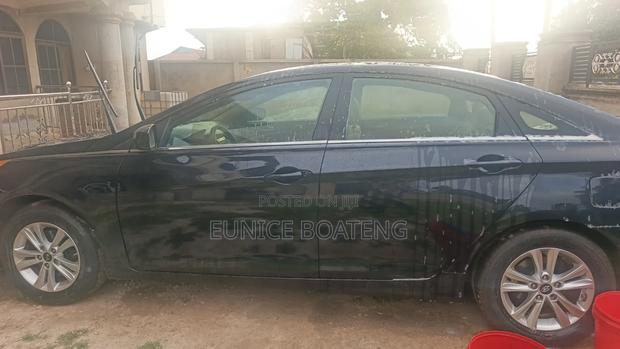 Hyundai Sonata 2011 Black