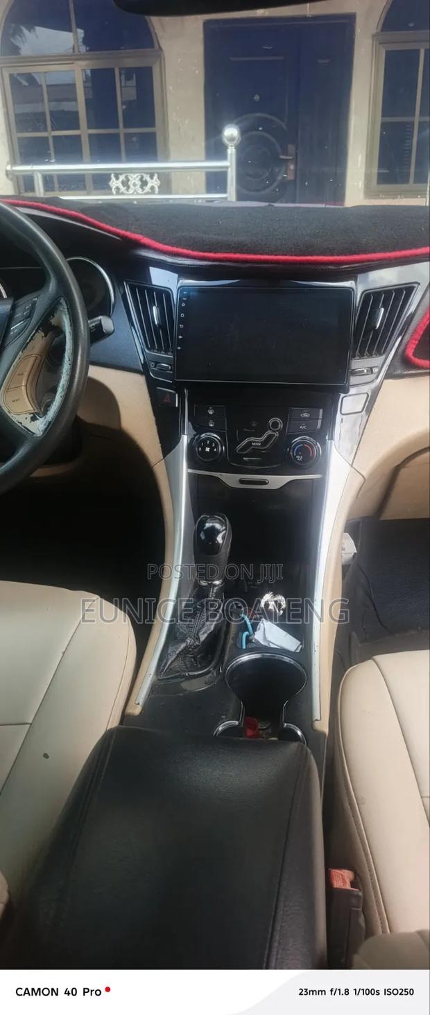 Hyundai Sonata 2011 Black