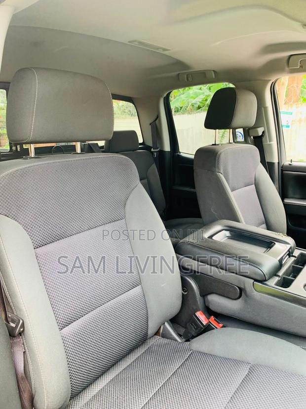 Chevrolet Silverado 2019 Red
