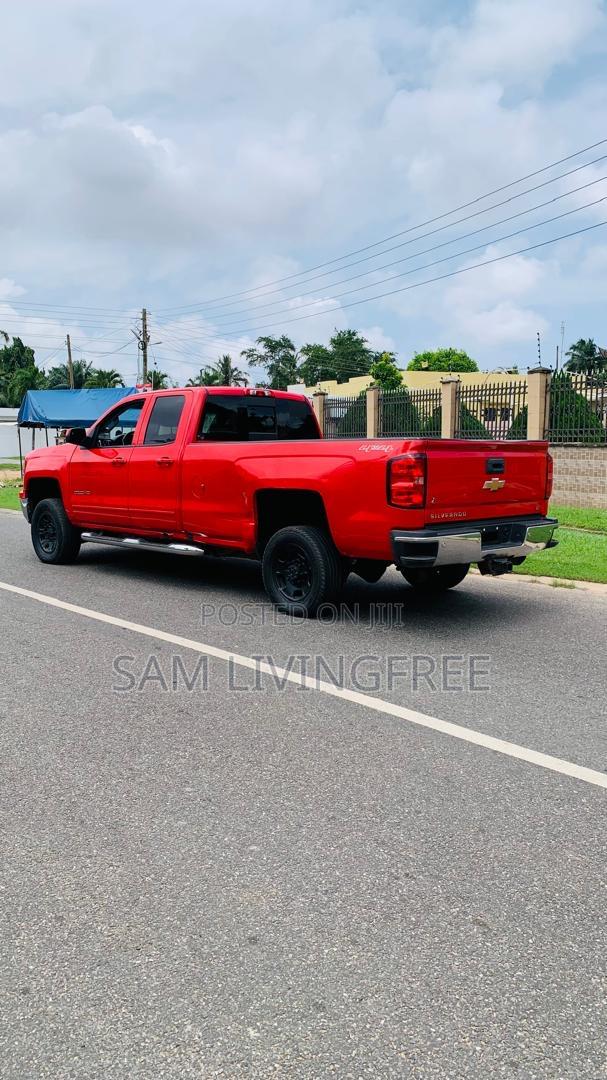 Chevrolet Silverado 2019 Red
