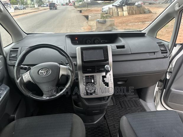 Toyota Voxy 2012 White