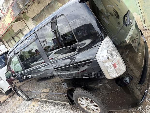 Toyota Voxy 2012 Black