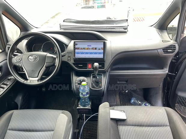 Toyota Voxy 2016 Black