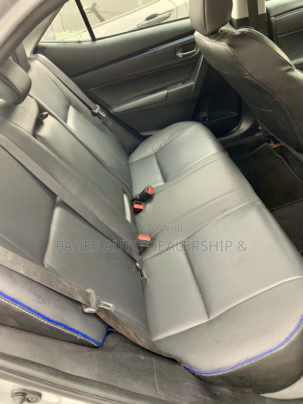 Toyota Corolla XSE 4dr Sedan (1.8L 4cyl CVT) 2017 Silver