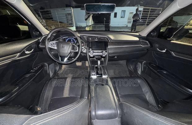 Honda Civic EX-L Sedan 2020 White