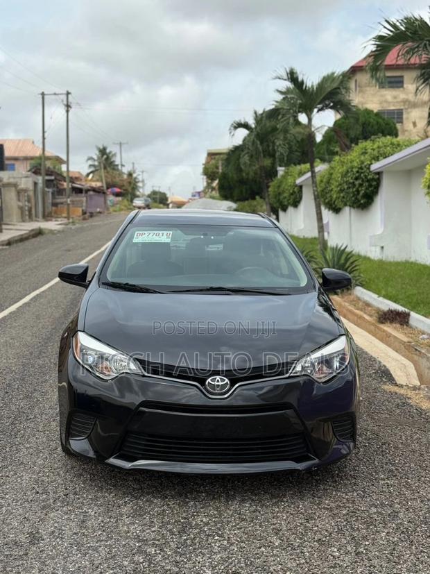 Toyota Corolla LE Premium 4dr Sedan (1.8L 4cyl CVT) 2016 Black