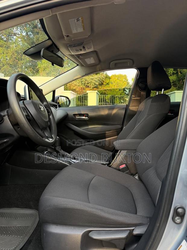 Toyota Corolla LE 2022 Gray
