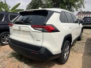 Toyota RAV4 XLE 2022 White for sale