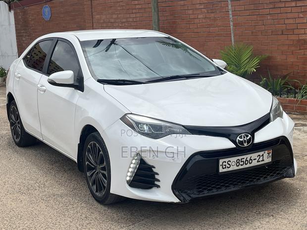 Toyota Corolla S 4dr Sedan (1.8L 4cyl CVT) 2016 White