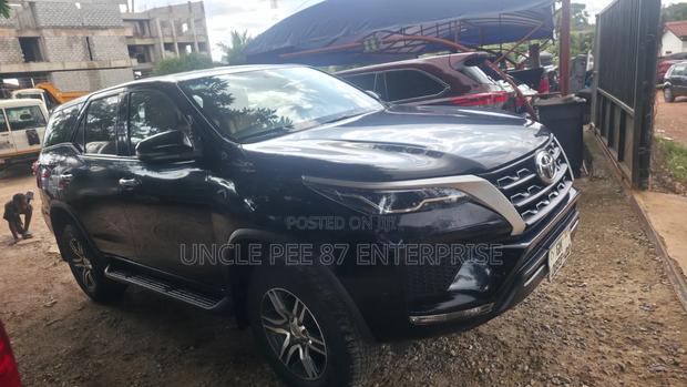 Toyota Fortuner 2.7 RWD 2021 Black
