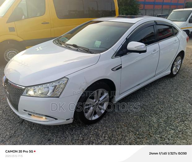 Luxgen U6 2.0 Petrol FWD 2013 White