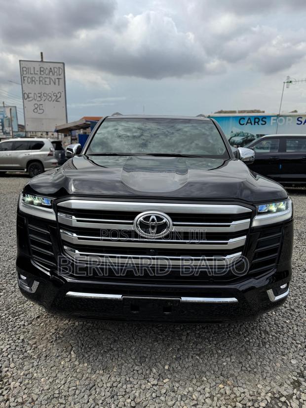 New Toyota Land Cruiser LC300 2025 Black