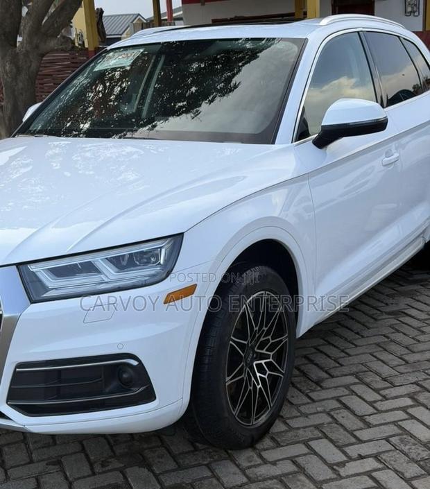 Audi Q5 45 Premium AWD quattro 2020 White