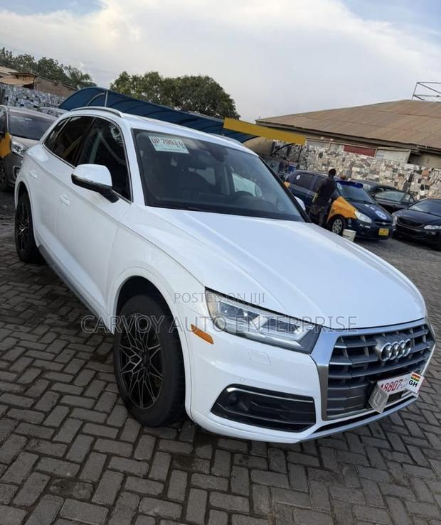 Audi Q5 45 Premium AWD quattro 2020 White