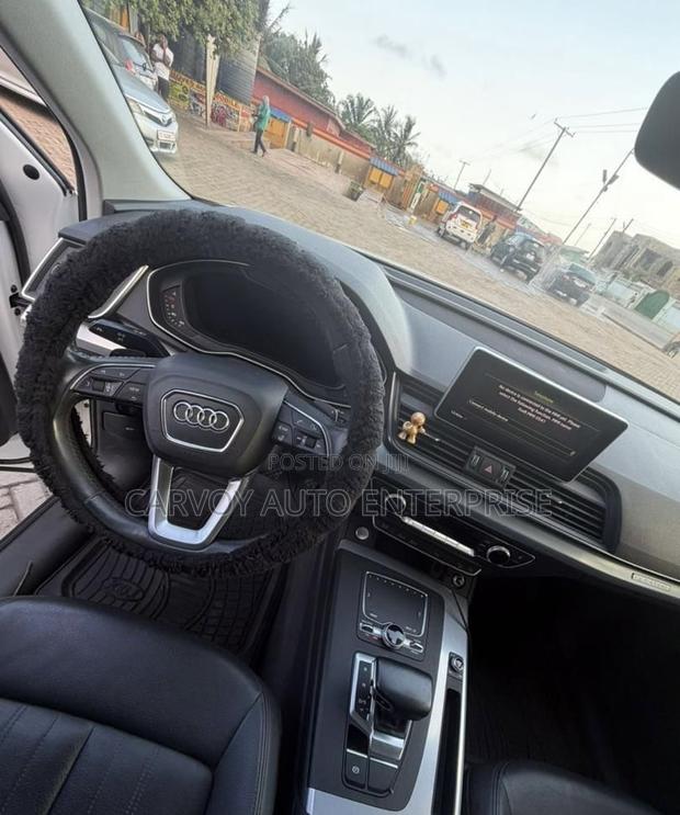Audi Q5 45 Premium AWD quattro 2020 White