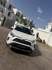 Toyota RAV4 XLE AWD 2023 White for sale