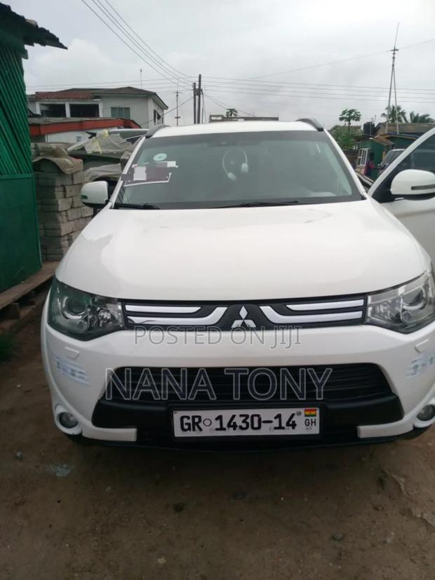 Mitsubishi Outlander SE 4dr SUV AWD (2.4L 4cyl CVT) 2014 White