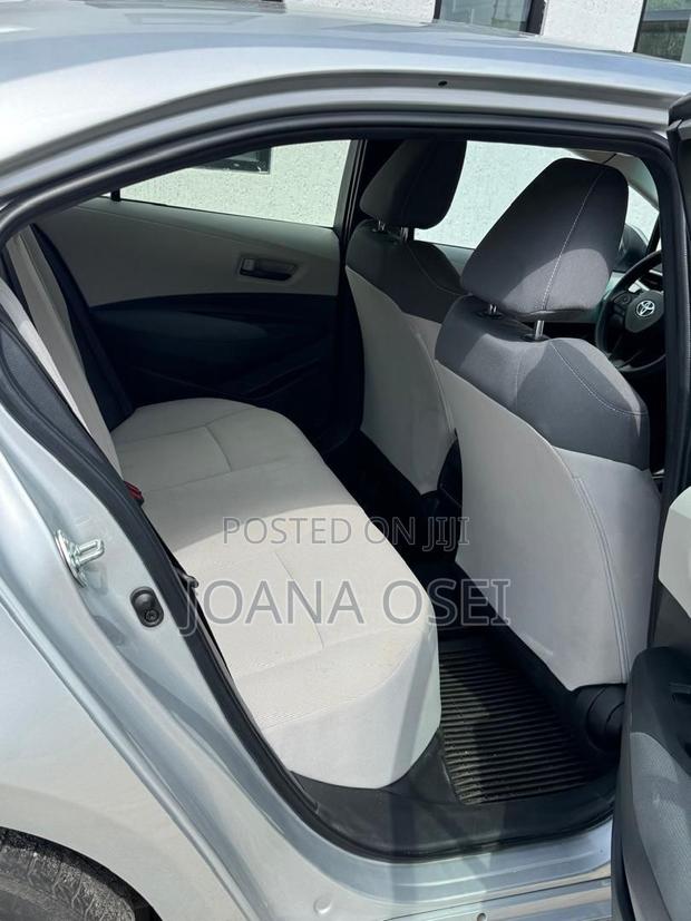 Toyota Corolla LE 2022 Gray