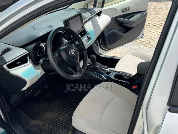 Toyota Corolla LE 2022 Gray