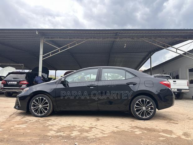 Toyota Corolla S Premium 4dr Sedan (1.8L 4cyl CVT) 2014 Black