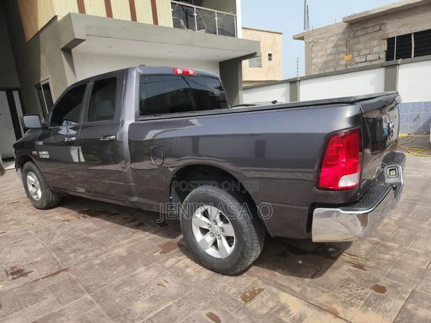 Dodge RAM 1500 5.7 Petrol RWD 2016 Gray