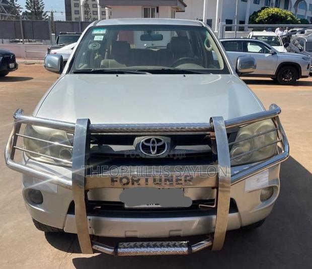 Toyota Fortuner 2007 Silver