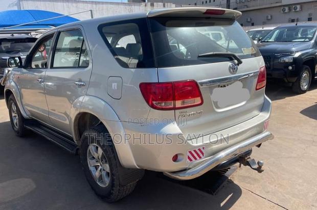 Toyota Fortuner 2007 Silver