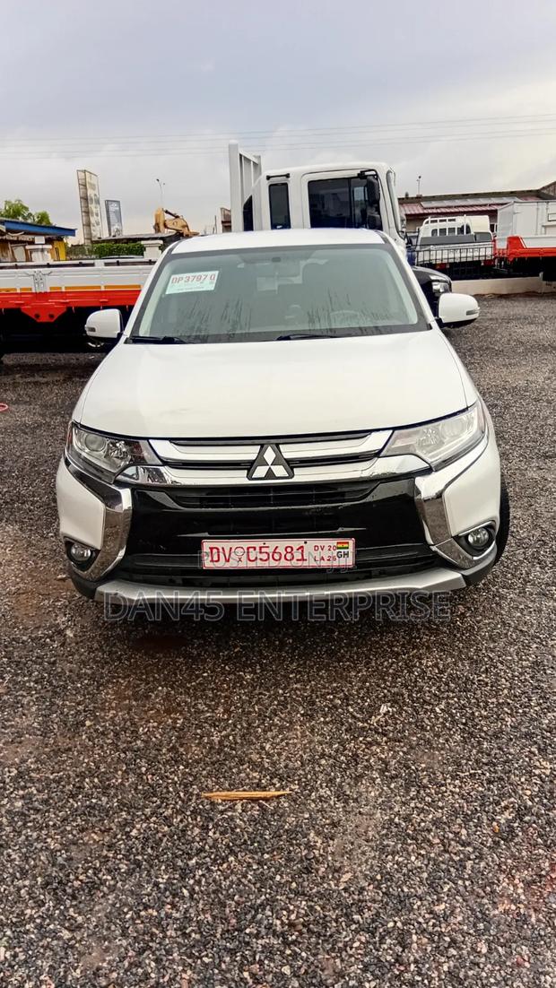 Mitsubishi Outlander SEL AWC 2018 White