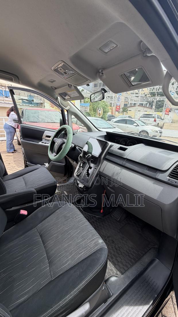 Toyota Voxy 2012 Black