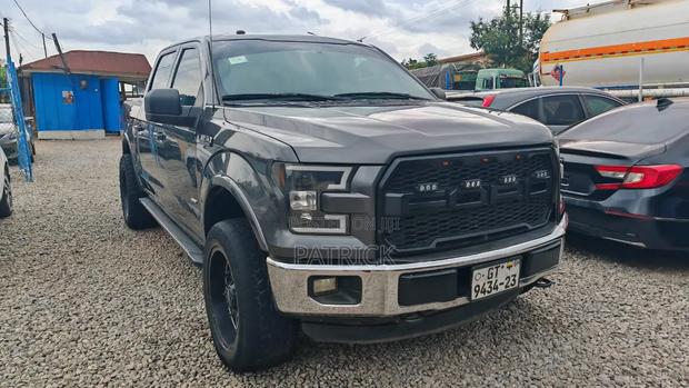 Ford F-150 Lariat 4x4 SuperCrew Cab Styleside 5.5 ft. box 145 in. WB