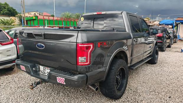 Ford F-150 Lariat 4x4 SuperCrew Cab Styleside 5.5 ft. box 145 in. WB