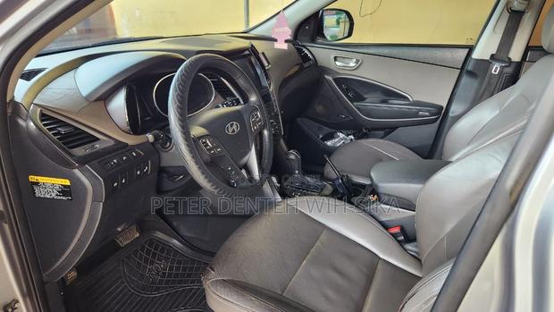 Hyundai Santa Fe Limited 4dr SUV (3.3L 6cyl 6A) 2015 Silver