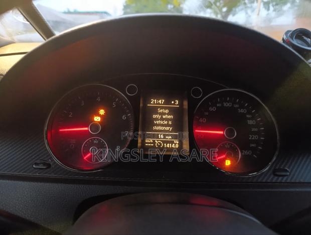 Volkswagen Passat 2011 Black