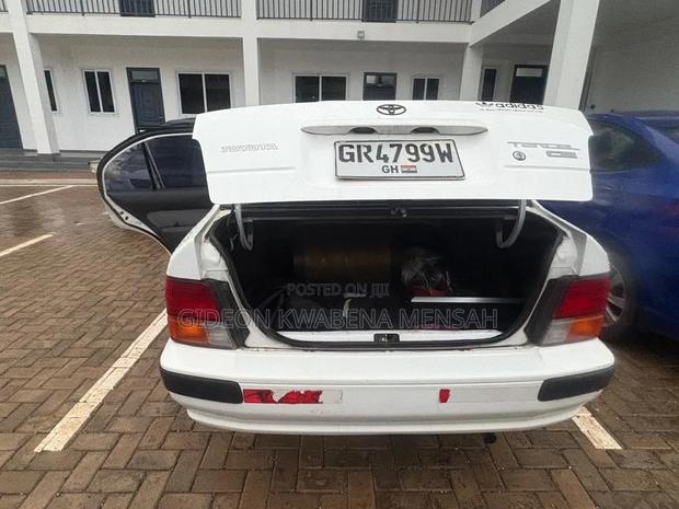 Toyota Corolla 1.6 Sedan 1997 White