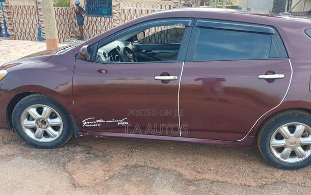 Toyota Matrix Hatchback FWD (1.8L 4cyl 5M) 2010