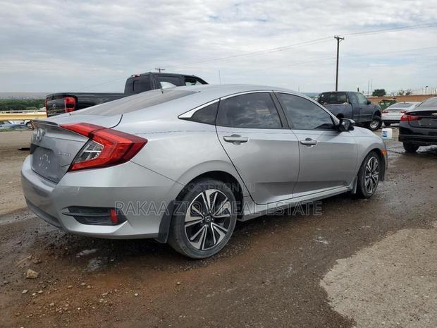 Honda Civic EX-T 4dr Sedan (1.5L 4cyl) 2016 Silver