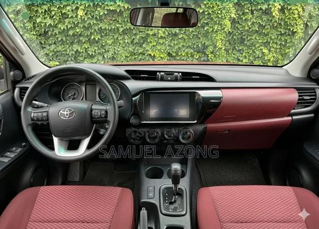New Toyota Hilux 2025 White