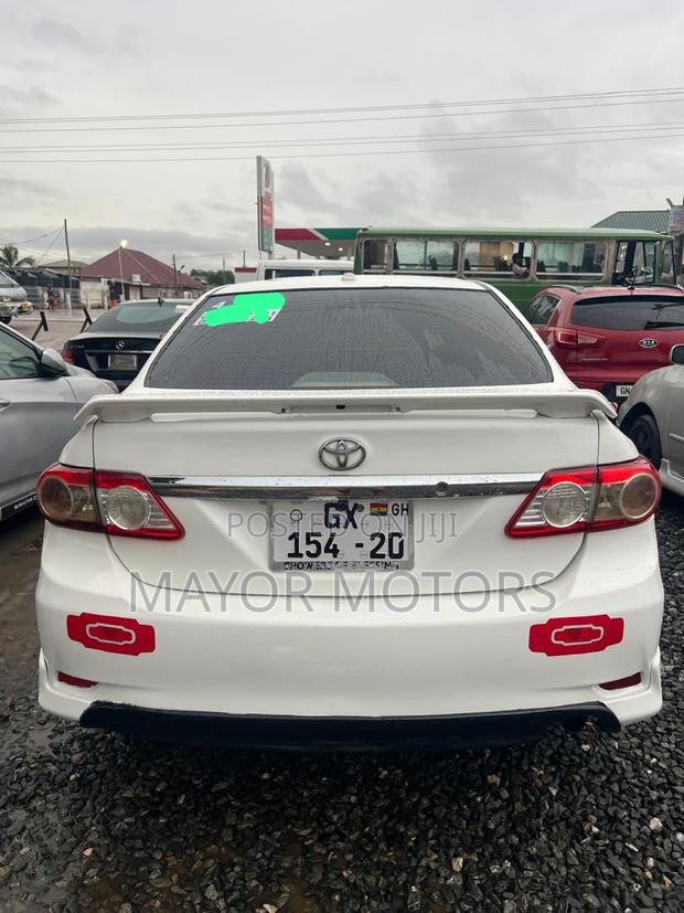 Toyota Corolla S Special Edition 4dr Sedan (1.8L 4cyl 4A) 2013 White