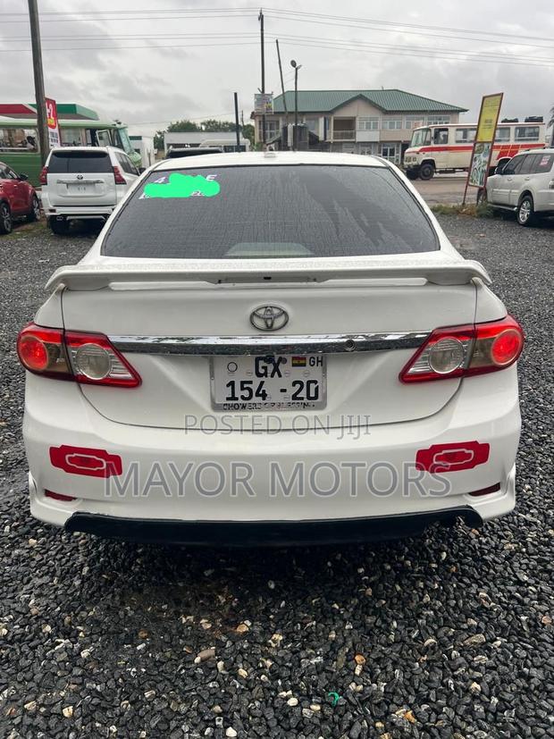 Toyota Corolla S Special Edition 4dr Sedan (1.8L 4cyl 4A) 2013 White