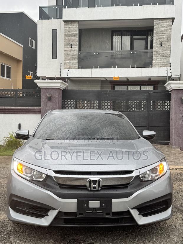 Honda Civic EX Sedan 2018 Silver