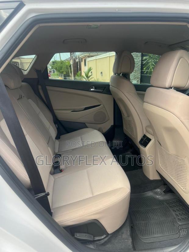 Hyundai Tucson 2017 Silver