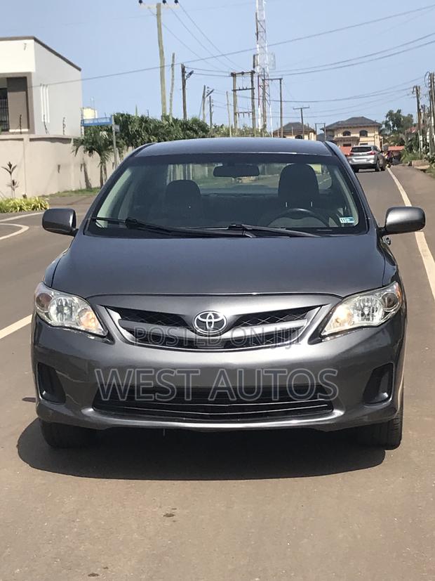 Toyota Corolla LE 4dr Sedan (1.8L 4cyl 4A) 2012 Gray