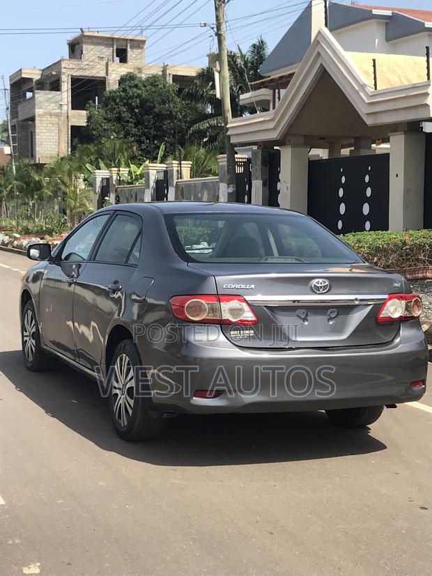 Toyota Corolla LE 4dr Sedan (1.8L 4cyl 4A) 2012 Gray