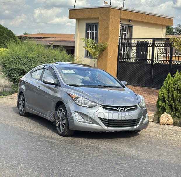 Hyundai Elantra Limited Sedan FWD (1.8L 4cyl 6A) 2016 Silver