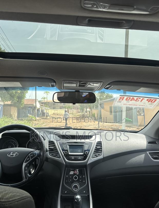 Hyundai Elantra Limited Sedan FWD (1.8L 4cyl 6A) 2016 Silver
